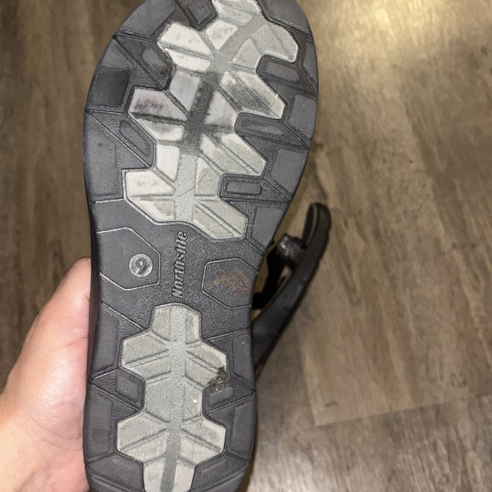 Northside Women's Black Sandals - Picture 4 of 5